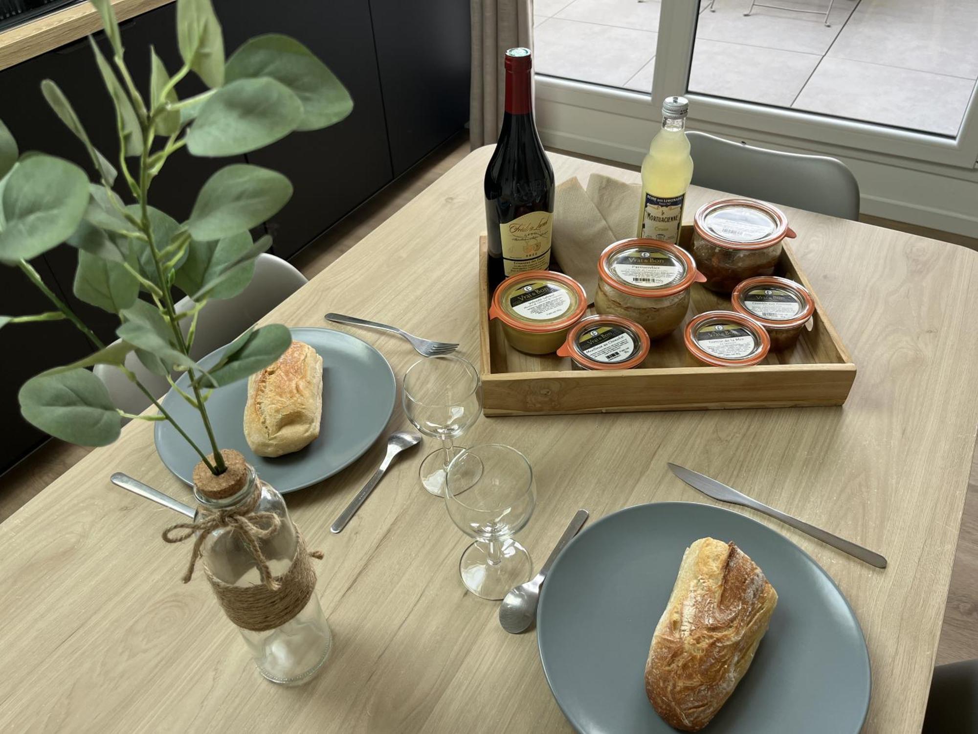 Appart-Hotel N 3 Avec Terrasse, Piscine, Petit-Dejeuner Et Parking Prive Chouzelot Kültér fotó