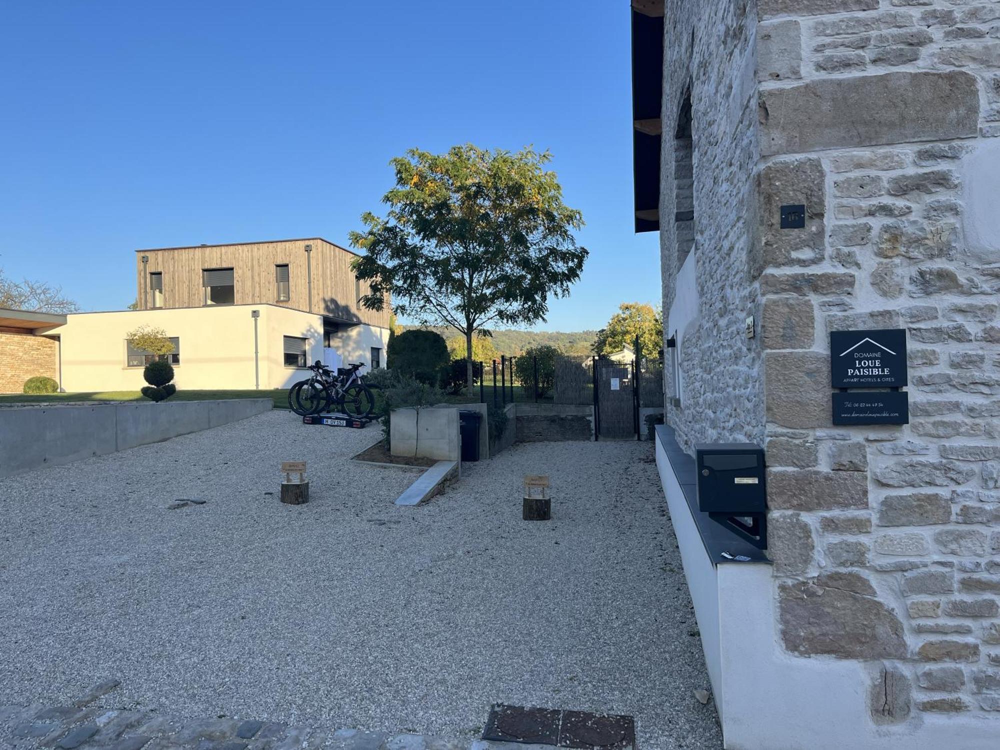 Appart-Hotel N 3 Avec Terrasse, Piscine, Petit-Dejeuner Et Parking Prive Chouzelot Kültér fotó